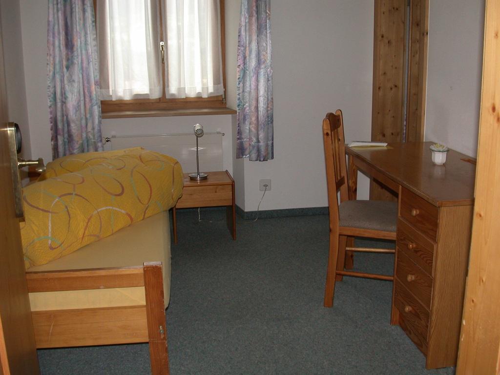 Hotel Reich Thusis Pokoj fotografie